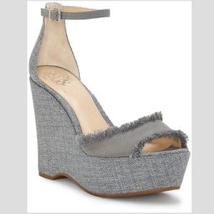SALE ✨Vince Camuto Wedge (8.5)